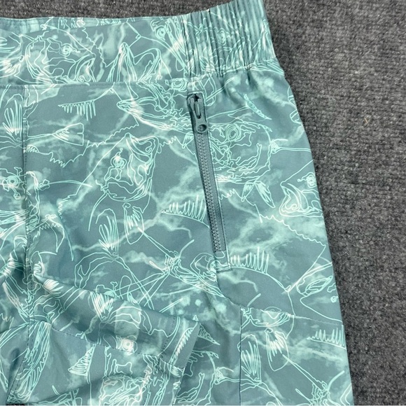 COLUMBIA Women’s PFG Tidal II Storm Contour Fish Shorts size: Small 5” inseam - Picture 4 of 10